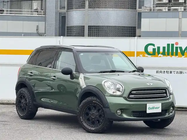 ＭＩＮＩ ミニ クロスオーバー クーパー D 愛知県 2015(平27)年 7.1万km ジャングルグリーン /正規ディーラー車//禁煙車//ジャングルグリーン//ミントパッケージ//バイキセノンオートヘッドライト//LEDフォグランプ//レインセンサー//ヒ―テッドウィンドスクリーン//BFグッドリッチオフロードタイヤ//ALL-TERRAIN T/A KO2//社外16インチアルミホイール//リフトアップ//社外オーバーフェンダー//社外ミラーカバー//カロッツェリアナビ//フルセグ/Bluetooth/SD/CD/DVD/MSV/AUX//バックカメラ//ETC//前後ドライブレコーダー//社外ツイータースピーカー//社外ウーファー//MTモード付きAT//DSC//ルーフレール//グリーンインテリアパネル//革巻きステアリング//チルト＆テレスコピックステアリング//プッシュスタートボタン//スペアキー//フロアマット//シートリフター//電動格納ミラー//保証書//取扱説明書//ナビ取扱説明書//点検整備記録簿H28.29.R4.6