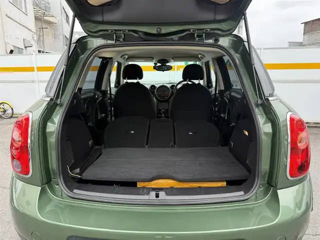 ＭＩＮＩ ミニ クロスオーバー クーパー D 愛知県 2015(平27)年 7.1万km ジャングルグリーン /正規ディーラー車//禁煙車//ジャングルグリーン//ミントパッケージ//バイキセノンオートヘッドライト//LEDフォグランプ//レインセンサー//ヒ―テッドウィンドスクリーン//BFグッドリッチオフロードタイヤ//ALL-TERRAIN T/A KO2//社外16インチアルミホイール//リフトアップ//社外オーバーフェンダー//社外ミラーカバー//カロッツェリアナビ//フルセグ/Bluetooth/SD/CD/DVD/MSV/AUX//バックカメラ//ETC//前後ドライブレコーダー//社外ツイータースピーカー//社外ウーファー//MTモード付きAT//DSC//ルーフレール//グリーンインテリアパネル//革巻きステアリング//チルト＆テレスコピックステアリング//プッシュスタートボタン//スペアキー//フロアマット//シートリフター//電動格納ミラー//保証書//取扱説明書//ナビ取扱説明書//点検整備記録簿H28.29.R4.6