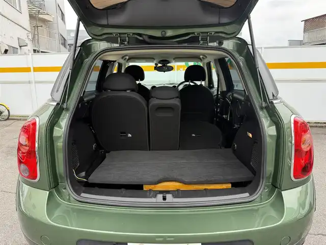 ＭＩＮＩ ミニ クロスオーバー クーパー D 愛知県 2015(平27)年 7.1万km ジャングルグリーン /正規ディーラー車//禁煙車//ジャングルグリーン//ミントパッケージ//バイキセノンオートヘッドライト//LEDフォグランプ//レインセンサー//ヒ―テッドウィンドスクリーン//BFグッドリッチオフロードタイヤ//ALL-TERRAIN T/A KO2//社外16インチアルミホイール//リフトアップ//社外オーバーフェンダー//社外ミラーカバー//カロッツェリアナビ//フルセグ/Bluetooth/SD/CD/DVD/MSV/AUX//バックカメラ//ETC//前後ドライブレコーダー//社外ツイータースピーカー//社外ウーファー//MTモード付きAT//DSC//ルーフレール//グリーンインテリアパネル//革巻きステアリング//チルト＆テレスコピックステアリング//プッシュスタートボタン//スペアキー//フロアマット//シートリフター//電動格納ミラー//保証書//取扱説明書//ナビ取扱説明書//点検整備記録簿H28.29.R4.6