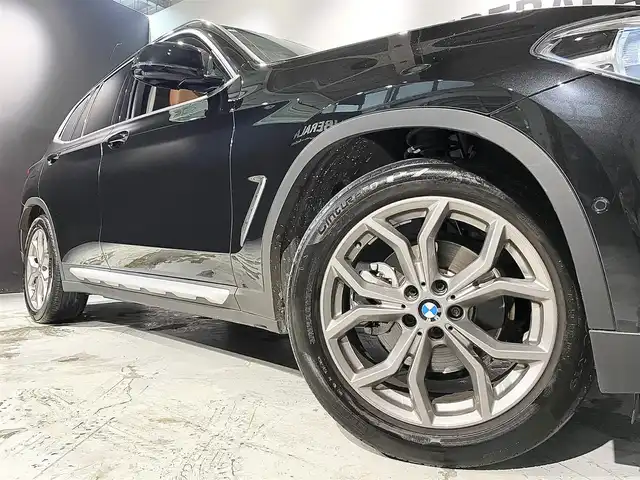 ＢＭＷ Ｘ３ xDrive20d Xライン 道央・札幌 2020(令2)年 3.7万km サファイアブラックP ワンオーナー/セレクトパッケージ/・電動パノラマガラスサンルーフ/・harman/kardonサラウンドサウンドシステム/ハイラインパッケージ/・電動調節ランバーサポート(D/N)/・シートヒーティング(フロント/リヤ)/ドライビングアシストプラス/・ACC/アクティブクルーズコントロール/・レーンディパーチャーウォーニング/・レーンチェンジウォーニング/・クロストラフィックウォーニング/・衝突回避被害軽減ブレーキ/パーキングアシストプラス/・PDC/パークディスタンスコントロール/・パーキングアシスト/BMWヘッドアップディスプレイ/BMWライブコックピット/アダプティブLEDヘッドライト/オートマチックテールゲートオペレーション/ヴァーネスカ・レザーシート/ワイヤレスチャージング/HiFiスピーカーシステム/AppleCarPlay/TVチューナー