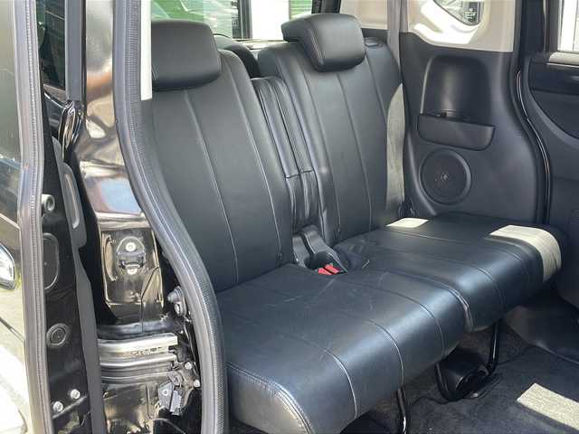 ホンダ Ｎ ＢＯＸ カスタム G ターボSSパッケージ 道東・釧路十勝 2014(平26)年 10.1万km スマートブラック ・４WD/・純正SDメモリナビ/（CD・AM・FM・iPod・ SD）/・バックカメラ/・CTBA（シティブレーキアクティブシステム）/・両側電動スライドドア/・スマートキー/・プッシュスタート/・横滑り防止装置/・オートライト/・パドルシフト/・前席シートヒーター/・ステアリングスイッチ /・フォグランプ /・オートライト/・社外１４インチアルミホイール