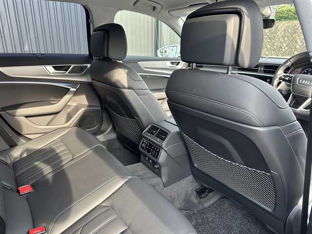 アウディ アウディ Ａ６ アバント 40TDIクワトロスポーツ 福島県 2020(令2)年 3万km グレイシアホワイトメタリック ワンオーナー/ラグジュアリーパッケージ/・コンフォートシート/・前席ベンチレーション /・前席メモリシート/全席シートヒーター /マトリクスLEDヘッドライト/アダプティブクルーズコントロール/レーンキープ/ブラインドスポット /純正ナビ/AppleCarPlay/AndroidAuto/360°カメラ/ワイヤレスチャージ/電動リアゲート/・フットオープナー/パドルシフト/ETC/オートホールド /コーナーセンサー /レインセンサー /ドライブレコーダー/2列目ロールシェード/純正18インチAW/取扱説明書/保証書/スペアキー