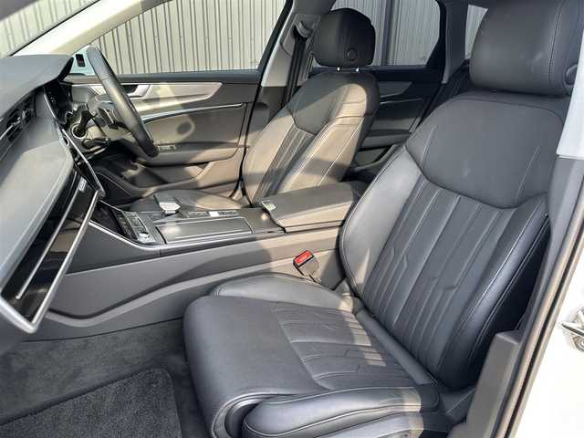 アウディ アウディ Ａ６ アバント 40TDIクワトロスポーツ 福島県 2020(令2)年 3万km グレイシアホワイトメタリック ワンオーナー/ラグジュアリーパッケージ/・コンフォートシート/・前席ベンチレーション /・前席メモリシート/全席シートヒーター /マトリクスLEDヘッドライト/アダプティブクルーズコントロール/レーンキープ/ブラインドスポット /純正ナビ/AppleCarPlay/AndroidAuto/360°カメラ/ワイヤレスチャージ/電動リアゲート/・フットオープナー/パドルシフト/ETC/オートホールド /コーナーセンサー /レインセンサー /ドライブレコーダー/2列目ロールシェード/純正18インチAW/取扱説明書/保証書/スペアキー