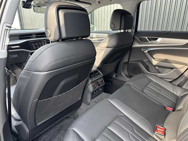 アウディ アウディ Ａ６ アバント 40TDIクワトロスポーツ 福島県 2020(令2)年 3万km グレイシアホワイトメタリック ワンオーナー/ラグジュアリーパッケージ/・コンフォートシート/・前席ベンチレーション /・前席メモリシート/全席シートヒーター /マトリクスLEDヘッドライト/アダプティブクルーズコントロール/レーンキープ/ブラインドスポット /純正ナビ/AppleCarPlay/AndroidAuto/360°カメラ/ワイヤレスチャージ/電動リアゲート/・フットオープナー/パドルシフト/ETC/オートホールド /コーナーセンサー /レインセンサー /ドライブレコーダー/2列目ロールシェード/純正18インチAW/取扱説明書/保証書/スペアキー