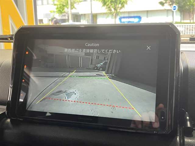 スズキ ジムニー シエラ JC 東京都 2022(令4)年 2.2万km シフォンアイボリーM セーフティサポート/・デュアルセンサーブレーキサポート/・誤発進抑制機能/・車線逸脱警告機能/・ふらつき警告機能/・先行車発進お知らせ機能/・標識認識機能/・ハイビームアシスト/ディスプレイオーディオ/バックカメラ/クルーズコントロール/プッシュスタート/背面タイヤ/LEDヘッドライト・フォグランプ/ビルトインETC/AppleCarPlay ・AndroidAuto/シートヒーター /デジタルインナーミラー/ドライブレコーダー前後/カロッツェリアスピーカー/電動格納ミラー/保証書・取扱説明書