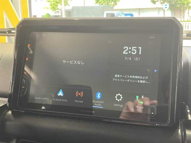 スズキ ジムニー シエラ JC 東京都 2022(令4)年 2.2万km シフォンアイボリーM セーフティサポート/・デュアルセンサーブレーキサポート/・誤発進抑制機能/・車線逸脱警告機能/・ふらつき警告機能/・先行車発進お知らせ機能/・標識認識機能/・ハイビームアシスト/ディスプレイオーディオ/バックカメラ/クルーズコントロール/プッシュスタート/背面タイヤ/LEDヘッドライト・フォグランプ/ビルトインETC/AppleCarPlay ・AndroidAuto/シートヒーター /デジタルインナーミラー/ドライブレコーダー前後/カロッツェリアスピーカー/電動格納ミラー/保証書・取扱説明書