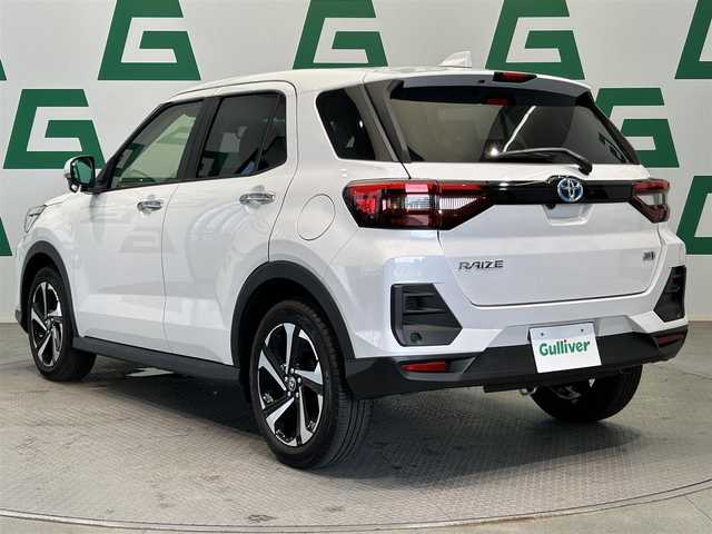 トヨタ ライズ Z 鹿児島県 2022(令4)年 1.5万km シャイニングホワイトパール スマートアシスト/・衝突回避支援ブレーキ/・先行車発進お知らせ機能/・全車速追従機能付アダプティブクルーズコントロール/・アダプティブドライビングビーム/・コーナーセンサー/・標識認識能/革巻きステアリング/ステアリングリモコン/USB充電ソケット/前席シートヒーター/純正LEDヘッドライト/フロントフォグランプ/オートライト/電動格納ドアミラー/電動パーキングブレーキ/ブレーキホールド/純正フロアマット/純正17インチアルミ