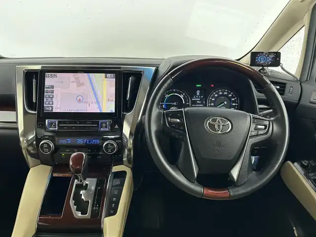 トヨタ アルファードハイブリット G 愛知県 2015(平27)年 8.7万km ブラック １０インチアルパインナビ　/バックカメラ　/アルパインフリップダウンモニター　/ハーフレザー　/クルコン　/ＥＴＣ　/ドラレコ　/パワスラ　/ＬＥＤライト　/前後ソナー　/フロアマット　/キーレス　/フルセグ