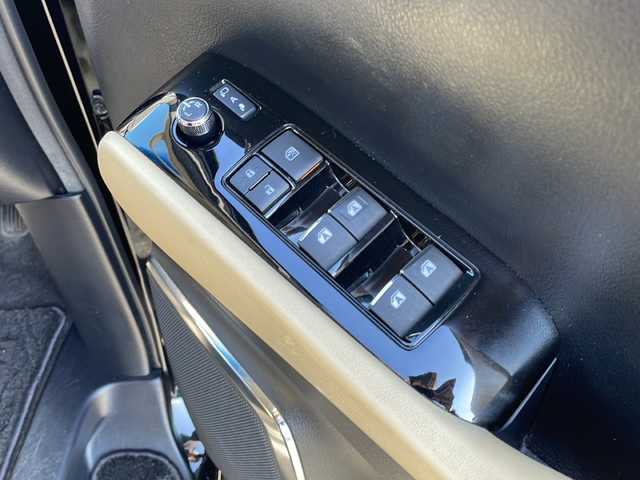 トヨタ アルファードハイブリット G 道東・釧路十勝 2015(平27)年 8.7万km ブラック １０型アルパインナビ　フリップダウンモニター　ＣＤ／ＤＶＤ再生　Ｂｌｕｅｔｏｏｔｈ　フルセグ　バッグカメラ　両側パワースライドドア　クルコン　ドラレコ　ＥＴＣ　純正１７インチＡＷ　ＬＥＤヘッドライト