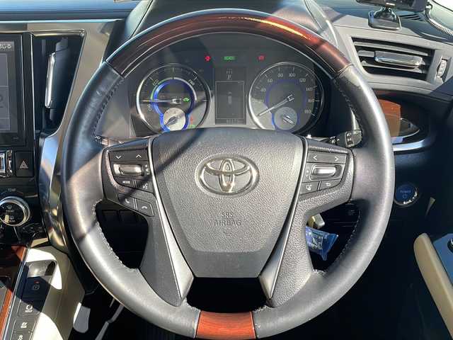 トヨタ アルファードハイブリット G 道東・釧路十勝 2015(平27)年 8.7万km ブラック １０型アルパインナビ　フリップダウンモニター　ＣＤ／ＤＶＤ再生　Ｂｌｕｅｔｏｏｔｈ　フルセグ　バッグカメラ　両側パワースライドドア　クルコン　ドラレコ　ＥＴＣ　純正１７インチＡＷ　ＬＥＤヘッドライト