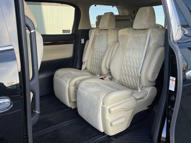 トヨタ アルファードハイブリット G 道東・釧路十勝 2015(平27)年 8.7万km ブラック ・４WD/・ALPINE１０インチナビ/（ＣＤ・ＤＶＤ・Ｂｌｕｅｔｏｏｔｈ・フルセグ・ラジオ）/・ALPINEフリップダウンモニター/・バッグカメラ　/・両側パワースライドドア/・クルーズコントロール　/・ドライブレコーダー/・ＥＴＣ/・ハーフレザーシート/・助手席オットマン/・セカンドシートオットマン/・純正１７インチアルミホイール　/・ＬＥＤヘッドライト