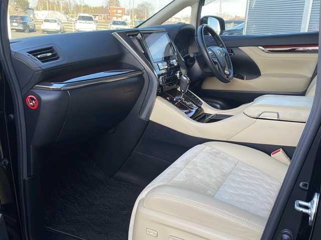 トヨタ アルファードハイブリット G 道東・釧路十勝 2015(平27)年 8.7万km ブラック ・４WD/・ALPINE１０インチナビ/（ＣＤ・ＤＶＤ・Ｂｌｕｅｔｏｏｔｈ・フルセグ・ラジオ）/・ALPINEフリップダウンモニター/・バッグカメラ　/・両側パワースライドドア/・クルーズコントロール　/・ドライブレコーダー/・ＥＴＣ/・ハーフレザーシート/・助手席オットマン/・セカンドシートオットマン/・純正１７インチアルミホイール　/・ＬＥＤヘッドライト