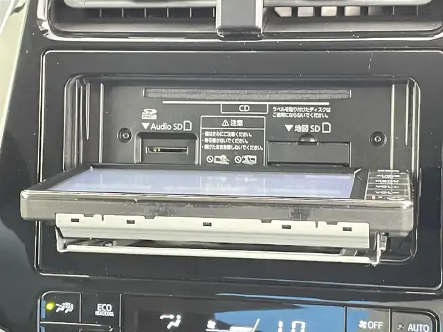 トヨタ プリウス Sツーリングセレクション 千葉県 2021(令3)年 3.9万km プラチナホワイトパールマイカ トヨタセーフティーセンス/・プリクラッシュセーフティ/・レーンディパーチャーアラート/・オートマチックハイビーム/・レーダークルーズコントロール/インテリジェントクリアランスソナー/ブラインドスポットモニター/純正SDナビ/・型式：NSCN-W68/・CD/地デジTV/Bluetooth/アラウンドビューモニター/ビルトインETC/LEDオートヘッドライト/レザーシート/シートヒーター/純正17インチアルミホイール/純正フロアマット/ステアリングスイッチ/ドアバイザー/オートエアコン/プッシュスタート/スマートキー/禁煙車