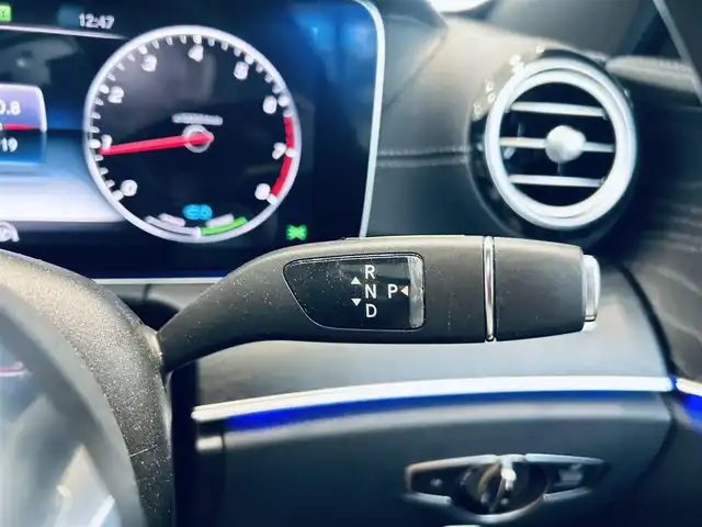 メルセデス・ベンツ Ｅ２００ SW アバンギャルド AMGライン 大阪府 2020(令2)年 2.4万km セレナイトグレー レザーエクスクルーシブP/レーダーセーフティP/サンルーフ/HUD/ブルメスター/ACC/黒革/メモリ付きパワーシート/シートヒーター/純正ナビ/TV/360度カメラ/applecarplay/純正19インチAW/LEDヘッドライト/アンビエントライト/電動リアゲート/ブラインドスポット/パフュームアトマイザー