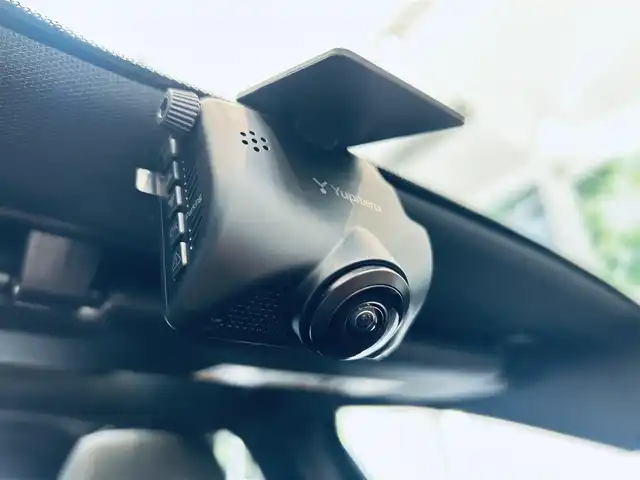 メルセデス・ベンツ Ｅ２００ SW アバンギャルド AMGライン 大阪府 2020(令2)年 2.4万km セレナイトグレー レザーエクスクルーシブP/レーダーセーフティP/サンルーフ/HUD/ブルメスター/ACC/黒革/メモリ付きパワーシート/シートヒーター/純正ナビ/TV/360度カメラ/applecarplay/純正19インチAW/LEDヘッドライト/アンビエントライト/電動リアゲート/ブラインドスポット/パフュームアトマイザー