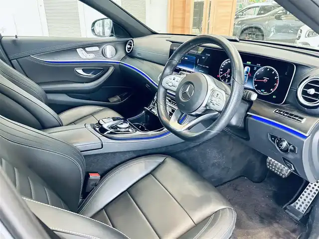 メルセデス・ベンツ Ｅ２００ SW アバンギャルド AMGライン 大阪府 2020(令2)年 2.4万km セレナイトグレー レザーエクスクルーシブP/レーダーセーフティP/サンルーフ/HUD/ブルメスター/ACC/黒革/メモリ付きパワーシート/シートヒーター/純正ナビ/TV/360度カメラ/applecarplay/純正19インチAW/LEDヘッドライト/アンビエントライト/電動リアゲート/ブラインドスポット/パフュームアトマイザー