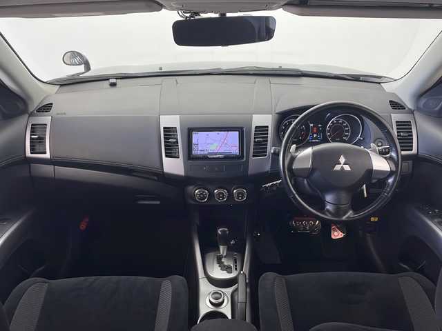 三菱 アウトランダー 24G 秋田県 2012(平24)年 6.7万km アメジストブラック 4WD /社外ナビ(Bluetooth フルセグTV AM/FM） /ETC /オートライト /電動格納ミラー /純正フロアマット /ドアバイザー /本革巻ステアリング　/横滑り防止装置