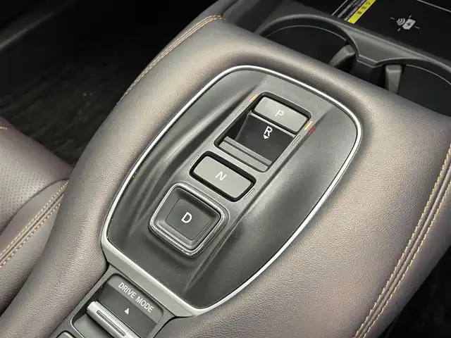 ホンダ ＺＲ－Ｖ ハイブリッド e:HEV Z 滋賀県 2024(令6)年 1.9万km プラチナホワイトパール 純正９インチナビ/(フルセグ/USB/Bluetooth/AppleCarPlay/AndroidAuto)/ＢＳＭ/BOSEプレミアムサウンド/全方位カメラ/ETC2.0/前後ドライブレコーダー/レザーシート/ＬＥＤ/シートヒーター/ステアリングヒーター/オートライト/オートハイビーム/レーダークルーズコントロール/パワーバックドア/電子パーキング/オートホールドブレーキ/プッシュスタート/スマートキー