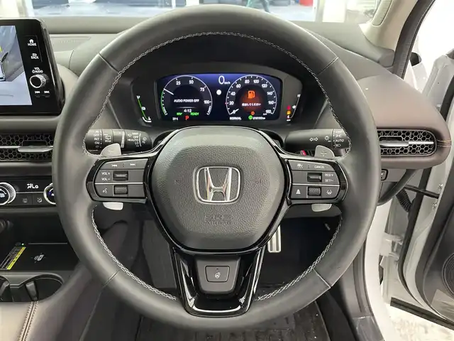 ホンダ ＺＲ－Ｖ ハイブリッド e:HEV Z 滋賀県 2024(令6)年 1.9万km プラチナホワイトパール 純正９インチナビ/(フルセグ/USB/Bluetooth/AppleCarPlay/AndroidAuto)/ＢＳＭ/BOSEプレミアムサウンド/全方位カメラ/ETC2.0/前後ドライブレコーダー/レザーシート/ＬＥＤ/シートヒーター/ステアリングヒーター/オートライト/オートハイビーム/レーダークルーズコントロール/パワーバックドア/電子パーキング/オートホールドブレーキ/プッシュスタート/スマートキー