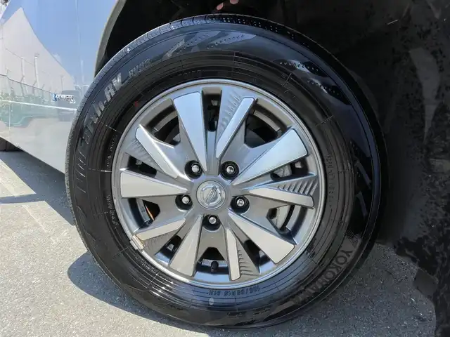 日産 セレナ e－パワー ハイウェイスター V 東京都 2018(平30)年 1.1万km ブリリアントシルバー 純正ナビ/アラウンドビューモニター/デジタルミラー/エマージェンシーブレーキ/車線逸脱警報/ソナー/プロパイロット/ハンズフリーオートスライドドア/ＥＴＣ/ドライブレコーダー/シートヒーター
