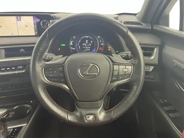 レクサス ＵＸ 250h Fスポーツ 埼玉県 2019(令1)年 5.3万km グラファイトブラックガラスフレーク サンルーフ　メーカーナビ　バックカメラ　ＢＳＭ　赤レザシート　ヒーター　ステアリングヒーター　セーフティセンス　レーダークルーズコントロール　ビルトインＥＴＣ２．０　ワイヤレス充電　地デジフルセグ