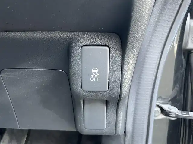 ホンダ Ｎ ＢＯＸ カスタム G Lパッケージ 岩手県 2012(平24)年 7.9万km クリスタルブラックパール (株)IDOMが運営する【じしゃロン盛岡店】の自社ローン専用車両になりますこちらは現金またはオートローンご利用時の価格です。自社ローンご希望の方は別途その旨お申付け下さい/片側パワースライドドア/純正ナビ/CD/DVD/ワンセグ/SD/プッシュスタート/スマートキー/スペアキー/ステアリングスイッチ/オートライト/フォグライト/バックカメラ/電動格納ミラー