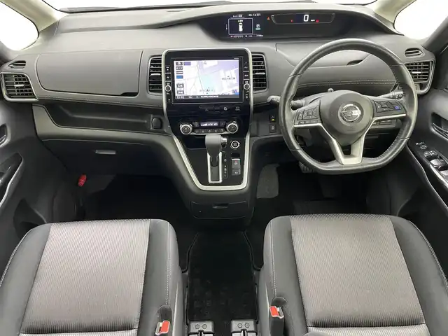 日産 セレナ ハイウェイスター G 岡山県 2016(平28)年 7.8万km ブリリアントホワイトパール 2トーン セーフティパックB/・アラウンドビューモニター/・インテリジェントルームミラー/・パーキングアシスト/・プロパイロット /・ステアリングスイッチ/純正9インチナビ MM516D-L/BT/地デジ/CD/DVD/AUX/CarPlay/純正11インチフリップダウンモニター/両側パワースライドドア /LEDヘッドライト/前方ドラレコ /オートライト /ETC/純正16インチアルミホイール/純正フロアマット/コーナーセンサー /プッシュスタート /スマートキー