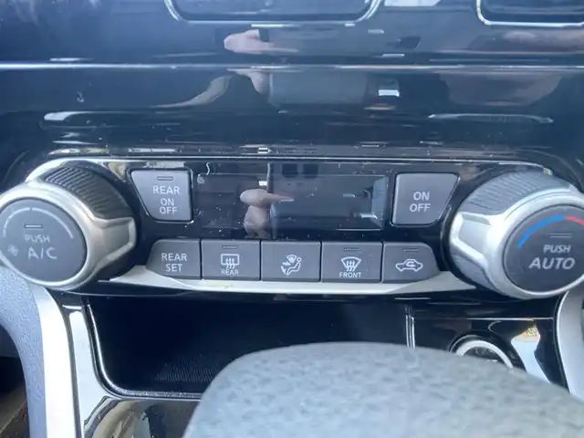 日産 セレナ ハイウェイスター G 熊本県 2016(平28)年 7.8万km ブリリアントホワイトパール 2トーン プロパイロット/プッシュスタート/純正ナビ/（CD・DVD・フルセグTV・BTオーディオ・SD）/アラウンドビューモニター/ETC/純正フリップダウンモニター/ドライブレコーダー/純正16インチAW/両側パワースライドドア/LEDヘッドライト/オートライト/フォグライト/前後コーナーセンサー/横滑り防止装置/ウィンカーミラー/新車保証書/取扱説明書/スマートスペアキー×1本