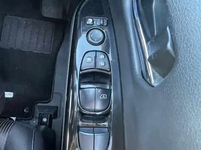 日産 セレナ ハイウェイスター G 熊本県 2016(平28)年 7.8万km ブリリアントホワイトパール 2トーン プロパイロット/プッシュスタート/純正ナビ/（CD・DVD・フルセグTV・BTオーディオ・SD）/アラウンドビューモニター/ETC/純正フリップダウンモニター/ドライブレコーダー/純正16インチAW/両側パワースライドドア/LEDヘッドライト/オートライト/フォグライト/前後コーナーセンサー/横滑り防止装置/ウィンカーミラー/新車保証書/取扱説明書/スマートスペアキー×1本