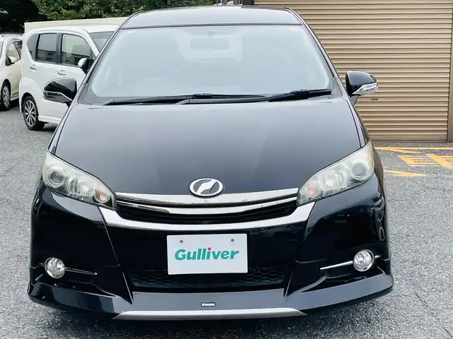 トヨタ ウィッシュ 1．8S モノトーン 千葉県 2015(平27)年 3万km ブラック メーカーナビ　【フルセグTV、Bluetooth、AMFMラジオ、CD】/16インチ純正アルミホイール/純正フロアマット/パドルシフト/全席ハーフレザーシート/全席パワーウィンドウ/ウィンカーミラー/電動格納ミラー/オートフロントライト/プッシュスタート/走行モード切替【エコモー/ドアバイザー/横滑り防止機能ド、パワーモード】/ビルドインETC/nanoe空調