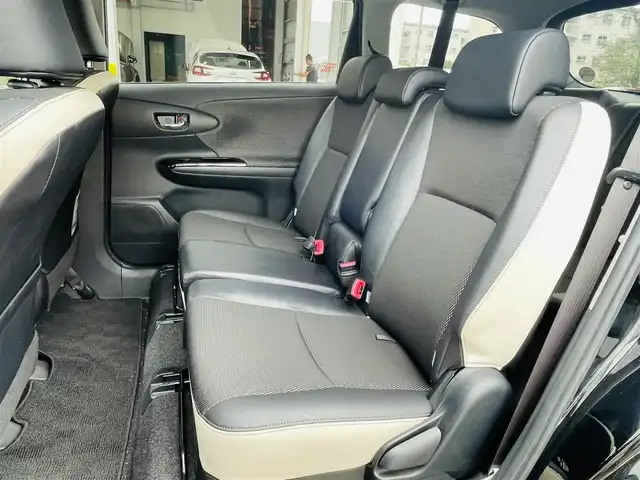 トヨタ ウィッシュ 1．8S モノトーン 千葉県 2015(平27)年 3万km ブラック メーカーナビ　【フルセグTV、Bluetooth、AMFMラジオ、CD】/16インチ純正アルミホイール/純正フロアマット/パドルシフト/全席ハーフレザーシート/全席パワーウィンドウ/ウィンカーミラー/電動格納ミラー/オートフロントライト/プッシュスタート/走行モード切替【エコモー/ドアバイザー/横滑り防止機能ド、パワーモード】/ビルドインETC/nanoe空調