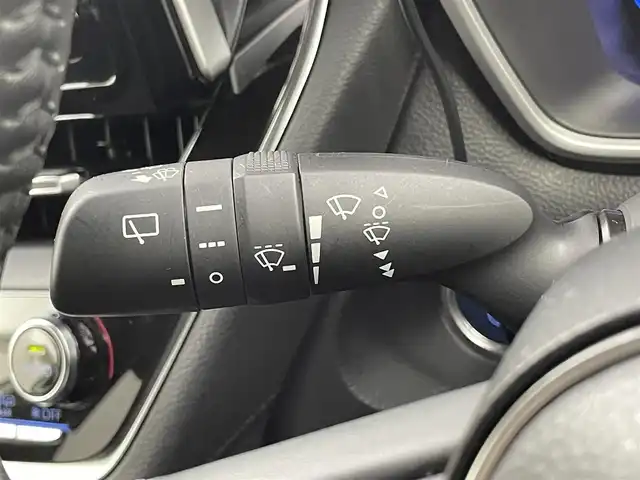トヨタ カローラ クロス ハイブリッド Z 福島県 2022(令4)年 5.4万km プラチナホワイトパールマイカ ４WD/ディスプレイオーディオ/【AM/FM/Bluetooth】/バックカメラ/ETC/オートライト/LEDヘッドライド/プッシュスタート/スマートキー/スペアキー/コーナーセンサー/ハーフレザーシート/パワーシート（運転席）/ハンドルヒーター/シートヒーター（運転席/助手席）/電動リアゲート