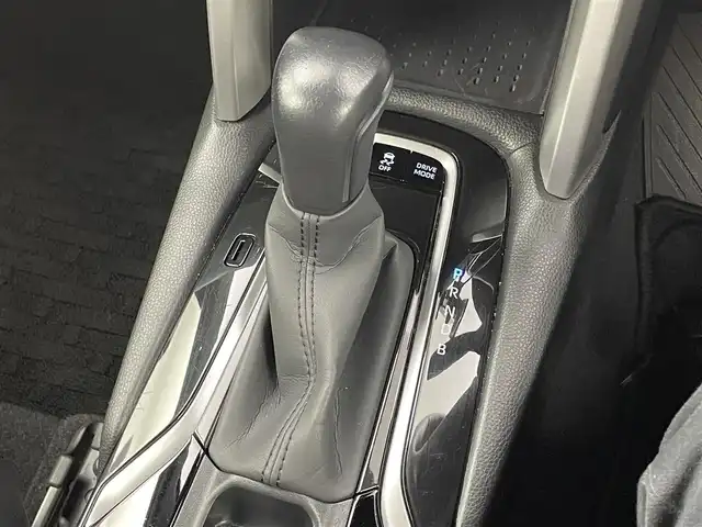 トヨタ カローラ クロス ハイブリッド Z 福島県 2022(令4)年 5.4万km プラチナホワイトパールマイカ ４WD/ディスプレイオーディオ/【AM/FM/Bluetooth】/バックカメラ/ETC/オートライト/LEDヘッドライド/プッシュスタート/スマートキー/スペアキー/コーナーセンサー/ハーフレザーシート/パワーシート（運転席）/ハンドルヒーター/シートヒーター（運転席/助手席）/電動リアゲート