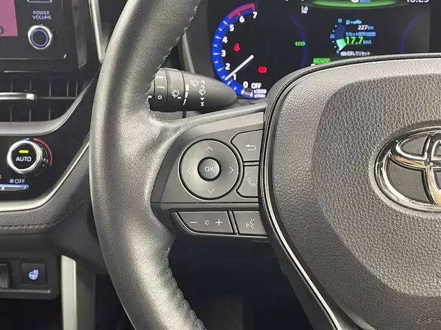 トヨタ カローラ クロス ハイブリッド Z 福島県 2022(令4)年 5.4万km プラチナホワイトパールマイカ ４WD/ディスプレイオーディオ/【AM/FM/Bluetooth】/バックカメラ/ETC/オートライト/LEDヘッドライド/プッシュスタート/スマートキー/スペアキー/コーナーセンサー/ハーフレザーシート/パワーシート（運転席）/ハンドルヒーター/シートヒーター（運転席/助手席）/電動リアゲート