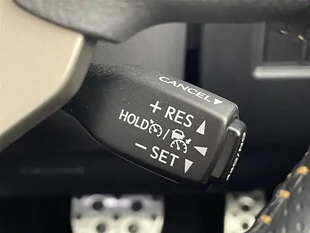 レクサス ＮＸ 300h Fスポーツ 群馬県 2020(令2)年 3万km レッドマイカクリスタルシャイン 三眼フルLEDヘッドランプ（ロー・ハイビーム）/　　　＋アダプティブハイビームシステム[AHS]/　　　＋ヘッドランプクリーナー/純正メーカーナビ　10.3インチワイドディスプレイ/・CD/DVD/Bluray/SD(MSV)/USB/Bluetooth//Miracast/＝＝＝＝＝/三眼ＬＥＤヘッドライト　純正メーカーナビ　パノラミックモニター　黒本革シート　パワーシート　　シートベンチレーション　レクサスセーフティシステムプラス　追従クルコン　パワーバックドア　純正ＡＷ　禁煙車