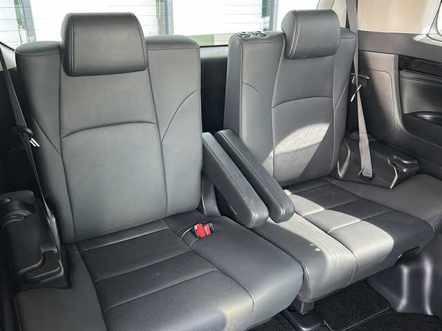 トヨタ アルファードハイブリット SR Cパッケージ 岐阜県 2020(令2)年 3.9万km ホワイトパールクリスタルシャイン 登録時走行距離38173km/純正１１型ナビ/フルセグＴＶ/バック＋サイドカメラ/サンルーフ(ダブルルーフ)/両側パワースライドドア/後席モニター(RXH12X-L)12.8型/プリクラッシュセーフティ/前後コーナーセンサー/２眼ＬＥＤヘッドライト/フォグランプ/ドライブレコーダー/４ＷＤ/スマートキー/プッシュスタート/レザーシート/パワーシート前席+2列目シート/シートヒーター前席/エアシート前席/ステアリングヒーター/HDMI/レーダー探知機/オットマン(助手席＋2列目シート)/純正17インチアルミホイール/補助ミラー