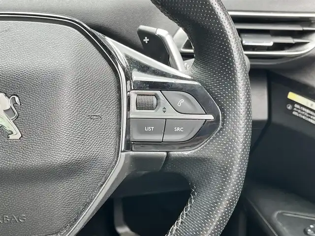 プジョー ５００８ GTライン ブルーHDi 滋賀県 2019(令1)年 6.9万km アマゾナイトグレー 純正8インチナビ/(Bluetooth/USB)/サンルーフ/レーダークルーズコントロール/クリアランスソナー/全方位カメラ/パワーバックドア/ETC/前後ドライブレコーダー/シートヒーター/シートベンチレーション/レザーシート/LEDヘッドライト/オートライト/オートハイビーム/ステアリングスイッチ/プッシュスタート/スペアキー