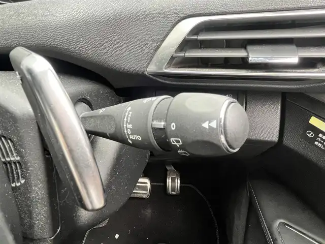 プジョー ５００８ GTライン ブルーHDi 滋賀県 2019(令1)年 6.9万km アマゾナイトグレー 純正8インチナビ/(Bluetooth/USB)/サンルーフ/レーダークルーズコントロール/クリアランスソナー/全方位カメラ/パワーバックドア/ETC/前後ドライブレコーダー/シートヒーター/シートベンチレーション/レザーシート/LEDヘッドライト/オートライト/オートハイビーム/ステアリングスイッチ/プッシュスタート/スペアキー