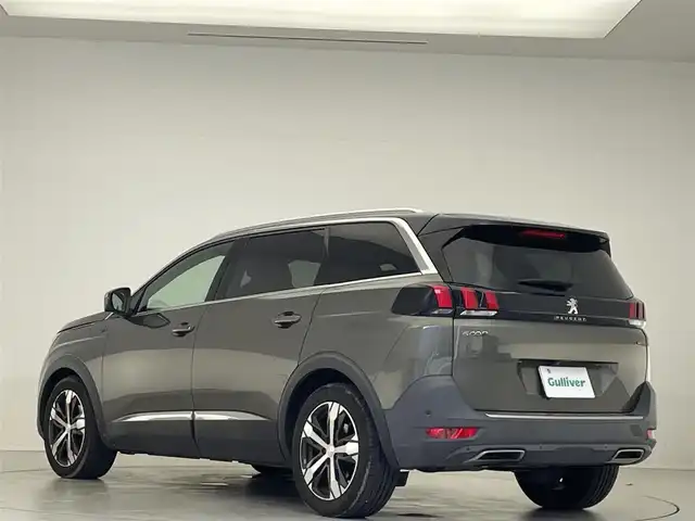 プジョー ５００８ GT ブルーHDi 福岡県 2019(令1)年 6.9万km アマゾナイトグレー ファーストクラスＰＫＧ　/ナッパーレザー　/シートヒーター　/ランバーサポート　/ナビ　/ＴＶ/AppleＣａｒＰｌａｙ・AndroidAuto/パノラマビュー/パノラマルーフ　/アクティブセーフティブレーキ/ＡＣＣ　/ＢＳＭ/レーンキープアシスト/パークアシスト　/前後ソナー/ディレクショナルヘッドライト/アンビエントライト/パフューム　/パワーテールゲート/置くだけ充電　/前後ドラレコ/ＥＴＣ