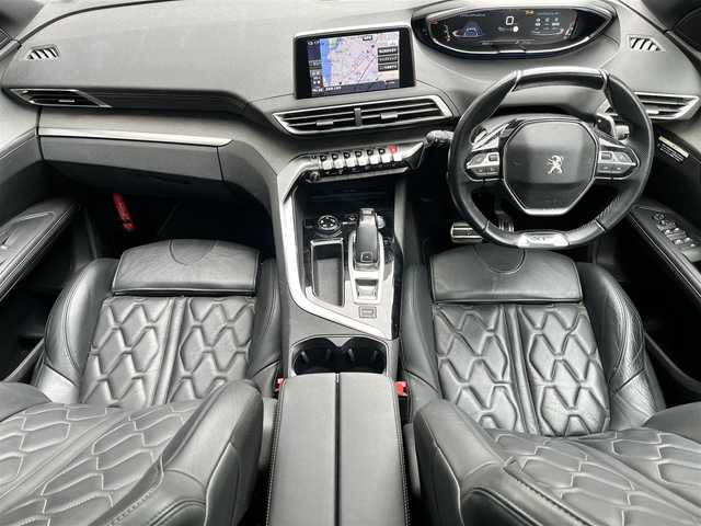 プジョー ５００８ GT ブルーHDi 福岡県 2019(令1)年 6.9万km アマゾナイトグレー ファーストクラスＰＫＧ　/ナッパーレザー　/シートヒーター　/ランバーサポート　/ナビ　/ＴＶ/AppleＣａｒＰｌａｙ・AndroidAuto/パノラマビュー/パノラマルーフ　/アクティブセーフティブレーキ/ＡＣＣ　/ＢＳＭ/レーンキープアシスト/パークアシスト　/前後ソナー/ディレクショナルヘッドライト/アンビエントライト/パフューム　/パワーテールゲート/置くだけ充電　/前後ドラレコ/ＥＴＣ