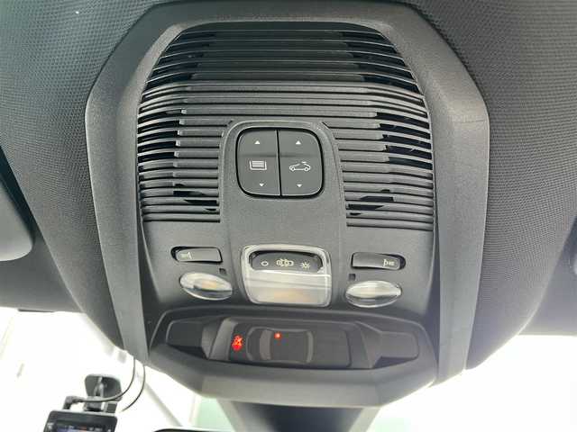 プジョー ５００８ GT ブルーHDi 福岡県 2019(令1)年 6.9万km アマゾナイトグレー ファーストクラスＰＫＧ　/ナッパーレザー　/シートヒーター　/ランバーサポート　/ナビ　/ＴＶ/AppleＣａｒＰｌａｙ・AndroidAuto/パノラマビュー/パノラマルーフ　/アクティブセーフティブレーキ/ＡＣＣ　/ＢＳＭ/レーンキープアシスト/パークアシスト　/前後ソナー/ディレクショナルヘッドライト/アンビエントライト/パフューム　/パワーテールゲート/置くだけ充電　/前後ドラレコ/ＥＴＣ