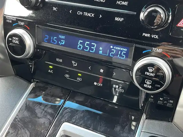 トヨタ アルファード S タイプゴールド 道央・札幌 2020(令2)年 5.9万km ホワイトパールクリスタルシャイン ・4WD/・寒冷地仕様/・衝突軽減ブレーキ/・純正ディスプレイオーディオ/CD&DVD&BT/・両側電動パワースライドドア/・パワーバックドア/・フリップダウンモニター/・ビルトインETC/・前後コーナーセンサー/・クリアランスソナー(後ろのみ)/・レーダークルーズコントロール/・ハーフレザーシート/・ウォークスルー/・ABS/・アイドリングストップ/・レーンキープアシスト/・横滑り防止装置/・盗難防止装置/・オートライト/・オートマチックハイビーム/・3眼LEDヘッドライト/・純正AW付夏タイヤ/・エンジンスターター/・保証書/・取扱説明書