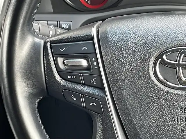 トヨタ アルファード S タイプゴールド 道央・札幌 2020(令2)年 5.9万km ホワイトパールクリスタルシャイン ・4WD/・寒冷地仕様/・衝突軽減ブレーキ/・純正ディスプレイオーディオ/CD&DVD&BT/・両側電動パワースライドドア/・パワーバックドア/・フリップダウンモニター/・ビルトインETC/・前後コーナーセンサー/・クリアランスソナー(後ろのみ)/・レーダークルーズコントロール/・ハーフレザーシート/・ウォークスルー/・ABS/・アイドリングストップ/・レーンキープアシスト/・横滑り防止装置/・盗難防止装置/・オートライト/・オートマチックハイビーム/・3眼LEDヘッドライト/・純正AW付夏タイヤ/・エンジンスターター/・保証書/・取扱説明書