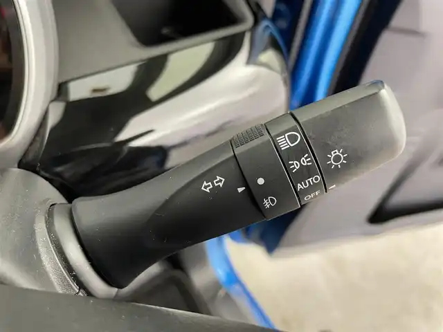 スズキ スペーシア カスタム HYBRID XS 富山県 2018(平30)年 3.4万km ブリスクブルーメタリック/ブラック2トーンルーフ 社外ナビ/ワンセグTV/CD/FM/AM/両側パワースライドドア /ハーフレザー /シートヒーター /LEDヘッドライト/オートライト/フロアマット/ドアバイザー/コーナーセンサー/衝突被害軽減ブレーキ/レーンキープアシスト/純正15インチアルミ/スマートキー/スペアキー/プッシュスタート