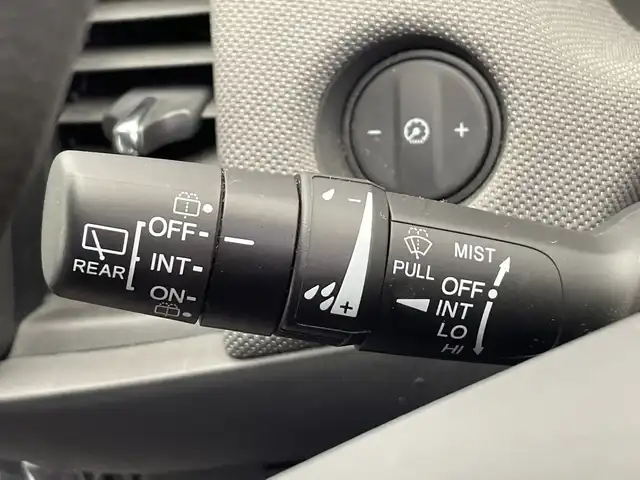 ホンダ フィット e:HEVクロスター 栃木県 2021(令3)年 2.5万km プレミアムサンライトホワイトパール 純正ナビ/(フルセグTV・Bluetooth・CD・DVD・SD・USB)/バックカメラ/ホンダセンシング/ ・衝突軽減システム/ ・レーンキープアシスト/ ・前後コーナーセンサー/ ・オートクルーズコントロール/前後ドライブレコーダー/ルーフレール/LEDヘッドライト/オートライト/純正16インチアルミホイール/純正フロアマット/ETC/スマートキー