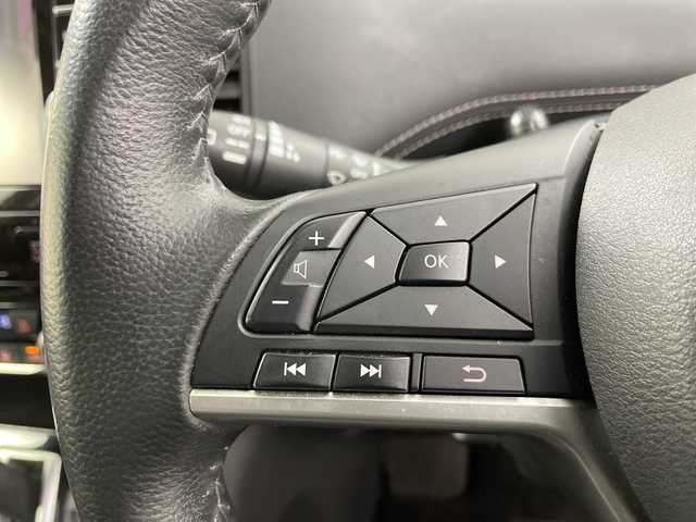 日産 セレナ ハイウェイスター Vセレクション 道央・札幌 2017(平29)年 5.8万km マルーンレッド 2トーン ・4WD/プロパイロット/・純正ナビ  フルセグTV/CD/DVD/BT/・アラウンドビューモニター/・フリップダウンモニター/・両側パワースライドドア/・クルーズコントロール/・デジタルインナーミラー/・前後コーナーセンサー/・ETC/・前方ドライブレコーダー/・LEDヘッドライト/・衝突軽減ブレーキ/・横滑り防止/・オートライト/・ABS