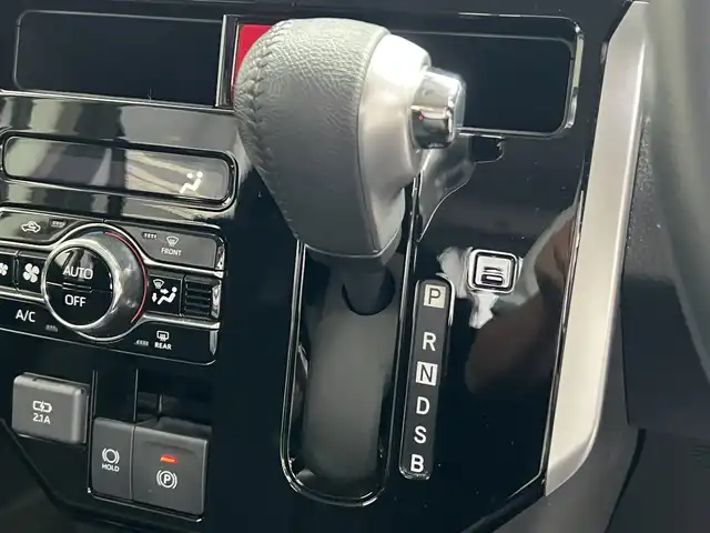 トヨタ ルーミー カスタムG 滋賀県 2020(令2)年 5.5万km プラムブラウンパールクリスタルシャイン 社外メモリーナビ/【Bluetooth/CD/DVD/USB/フルセグ 】/バックカメラ/両側パワースライドドア/ドライブレコーダー/前後ソナー/衝突被害軽減/追従クルーズコントロール/レーンアシスト/電子パーキングブレーキ/オートホールド/バックカメラ/純正LEDライト/オートハイビーム/純正14AW