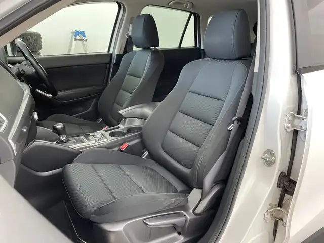 マツダ ＣＸ－５ XD 道央・札幌 2016(平28)年 16.3万km クリスタルホワイトパールマイカ ・4WD/ワンオーナー/・純正ナビ/・BT/CD/DVD/USB/AUX/フルセグTV/・バックカメラ/サイドカメラ/・クルーズコントロール/・MTモード付AT/・ステアリングスイッチ/・LEDオートライト/・フォグランプ/・プッシュスタート/・スマートキー×2/・スマートシティブレーキサポート/・電動格納ミラー/・積込冬タイヤ純正AW付