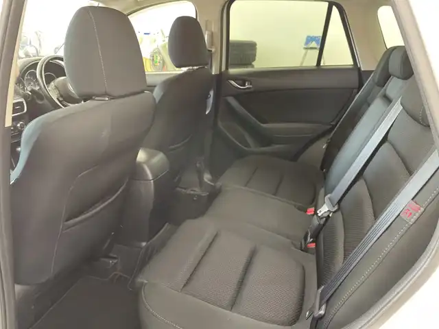 マツダ ＣＸ－５ XD 道央・札幌 2016(平28)年 16.3万km クリスタルホワイトパールマイカ ・4WD/ワンオーナー/・純正ナビ/・BT/CD/DVD/USB/AUX/フルセグTV/・バックカメラ/サイドカメラ/・クルーズコントロール/・MTモード付AT/・ステアリングスイッチ/・LEDオートライト/・フォグランプ/・プッシュスタート/・スマートキー×2/・スマートシティブレーキサポート/・電動格納ミラー/・積込冬タイヤ純正AW付