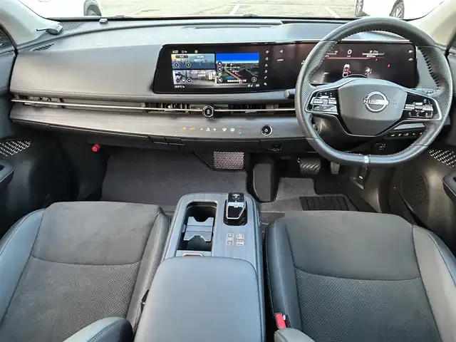 日産 アリア B6 大阪府 2023(令5)年 1.7万km パールⅡ 純正12.3インチコネクトナビ/　（AppleCarPlay/AndroidAuto/フルセグTV/USB/Bluetooth）/パノラミックガラスルーフ　/プロパイロット2.0/ハーフレザーシート/　（D席パワーシート/全席シートヒーター）　/ステアリングヒーター　/前後ドライブレコーダー　/全方位モニター　/パワーバックドア/レーダークルーズコントロール/ブラインドスポットミラー/ヘッドアップディスプレイ/デジタルインナーミラー/ＥＴＣ2.0　/ハーフレザーシート　/純正19インチアルミホイール/純正フロアマット/ワイヤレス充電/LEDヘッドライト/充電ケーブルなし